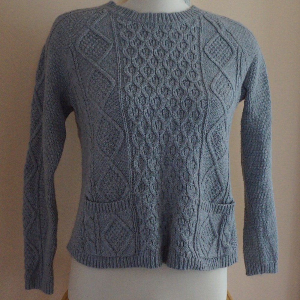 Leo & Nicole cable knit sweater